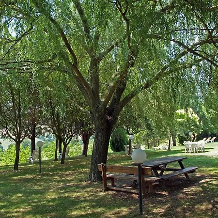 Agriturismo Nizzi Çiftlik konaklama *